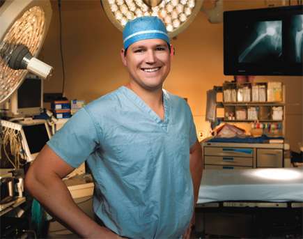 Dr Nicholas Frisch was featured in  October 2017 Top Docs Issue of Hour Magazine.